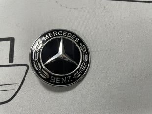 Эмблема в решетку радиатора на Mercedes w205 w213 w222 Эмблема в решетку радиатора на Mercedes w205 w213 w222
